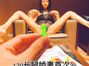 最新露脸高颜值170长腿模特娇妻首次3P